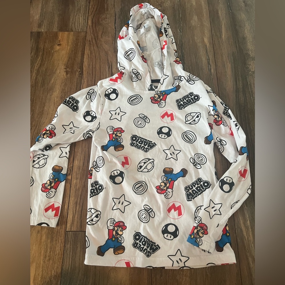 Super Mario Thin Boys hoodie - size 7